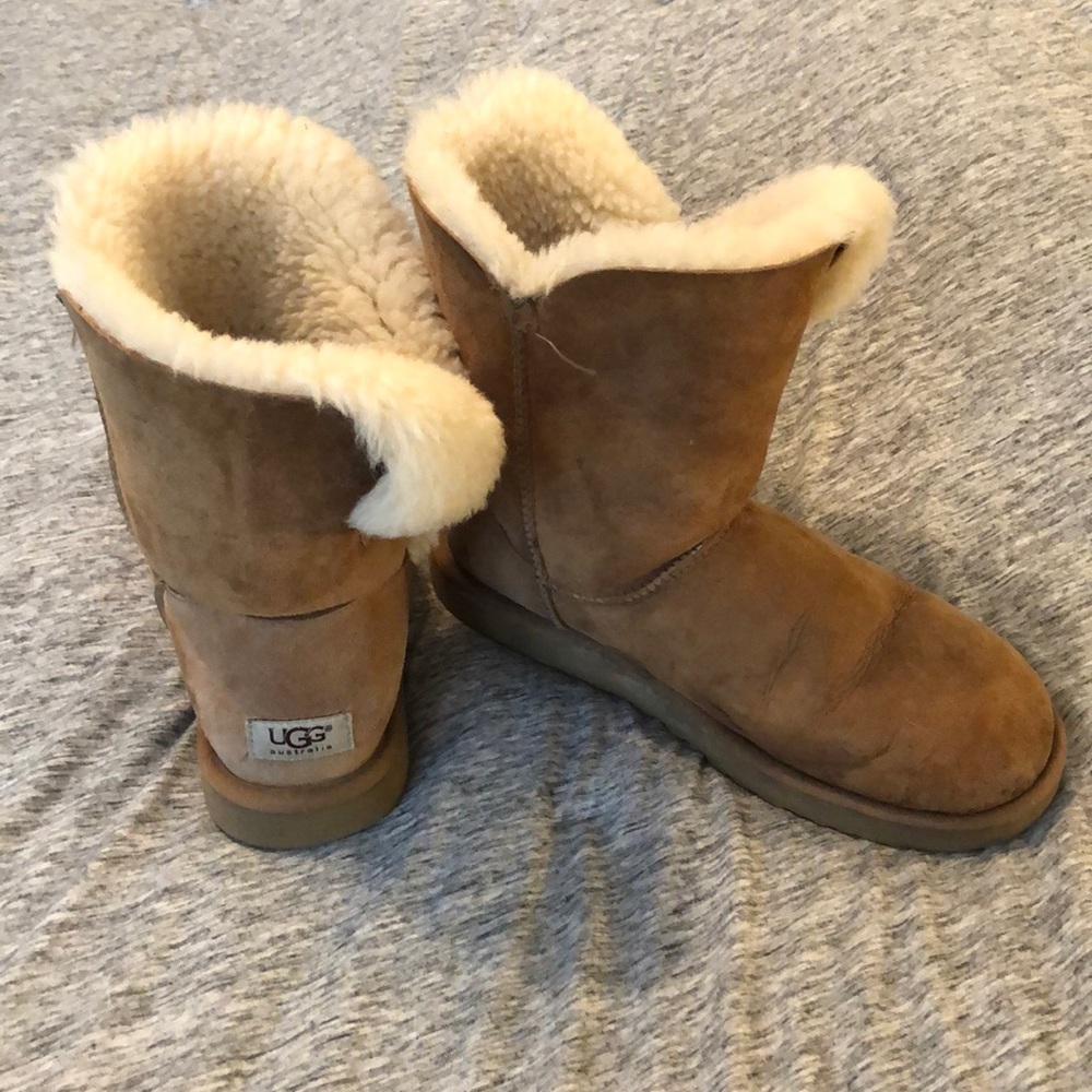 Bailey button short ugg boots